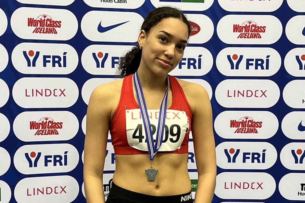 Katelyn Eva John. MYND AF FACEBOOK