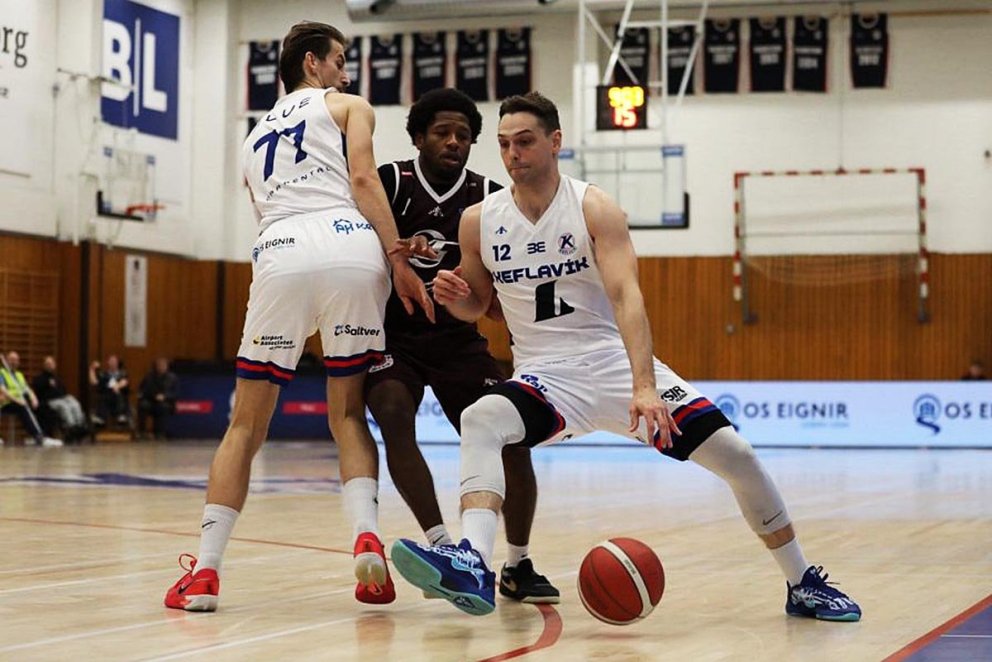 Keflvíkingar voru í stuði í gærkvöldi. MYND AF KARFAN.IS