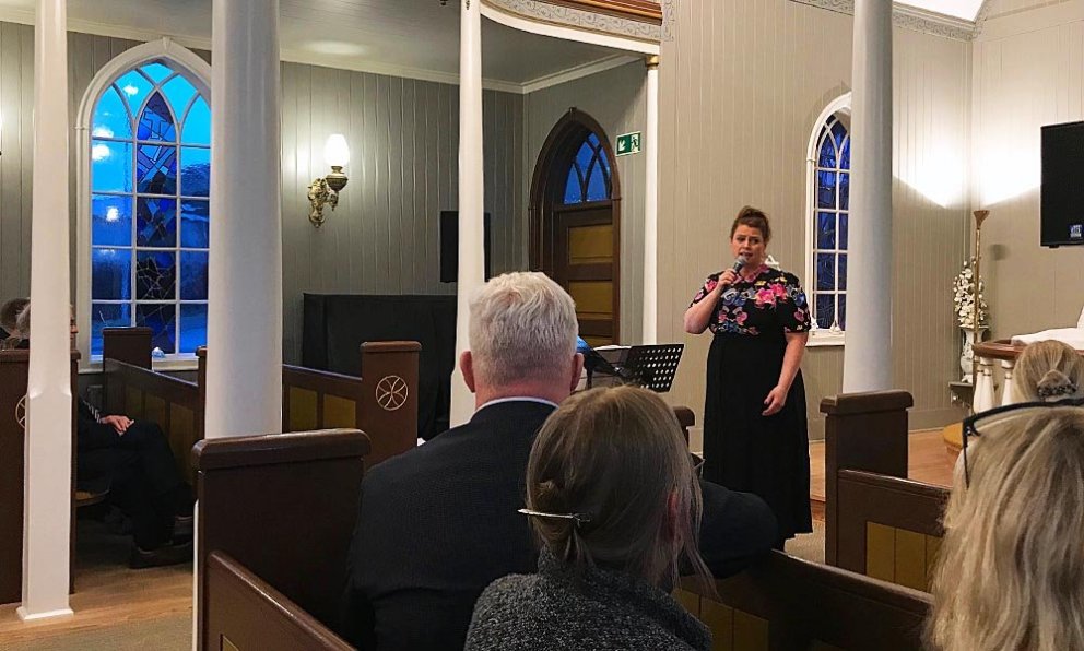 Margrét Eir í Sauðárkrókskirkju í gær. MYND: ÓAB