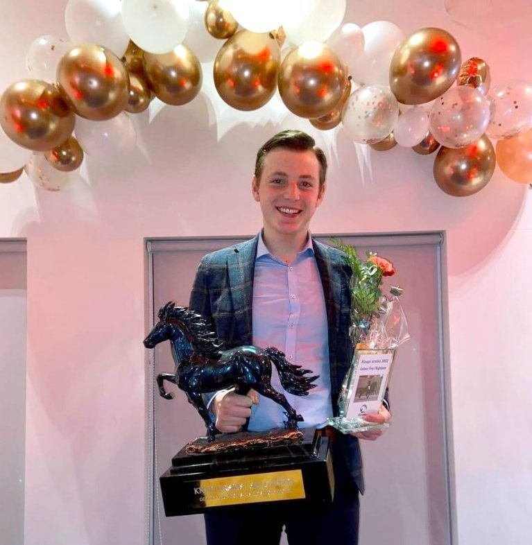 Guðmar Freyr Magnússon knapi ársins hjá Hestamannafélaginu Skagfirðingi 2022. Myndir af skagfirdingur.is.