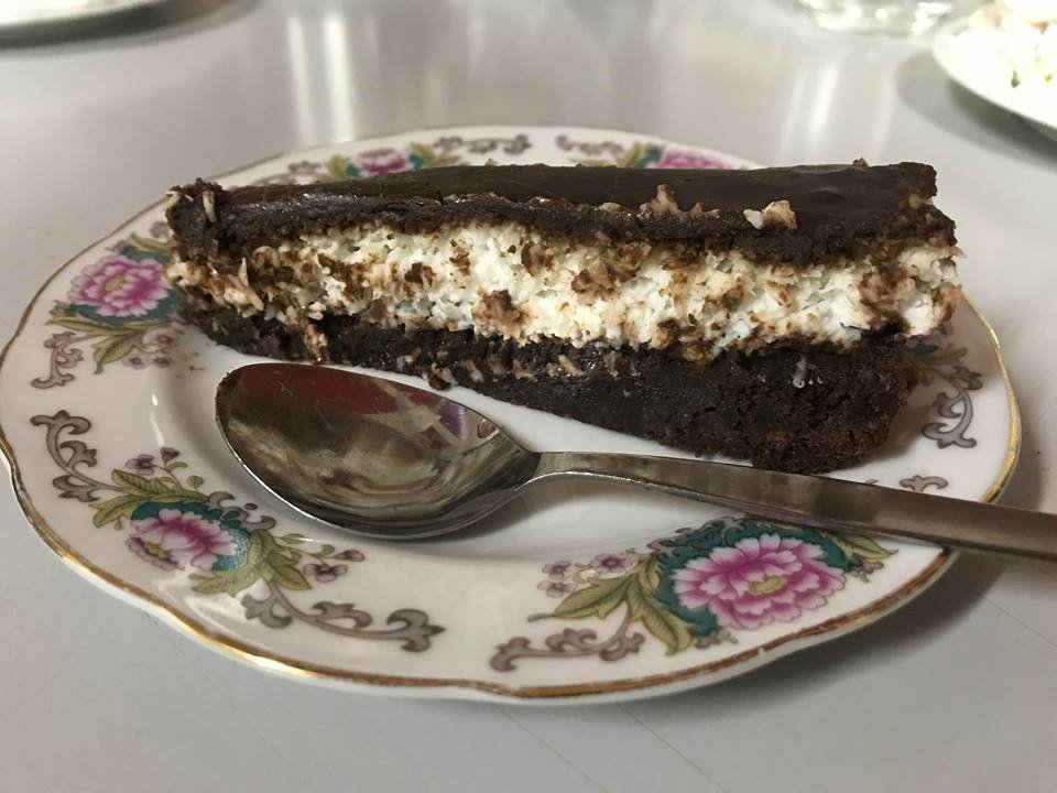 Ein góð fyrir helgina - kókoskladdakaka