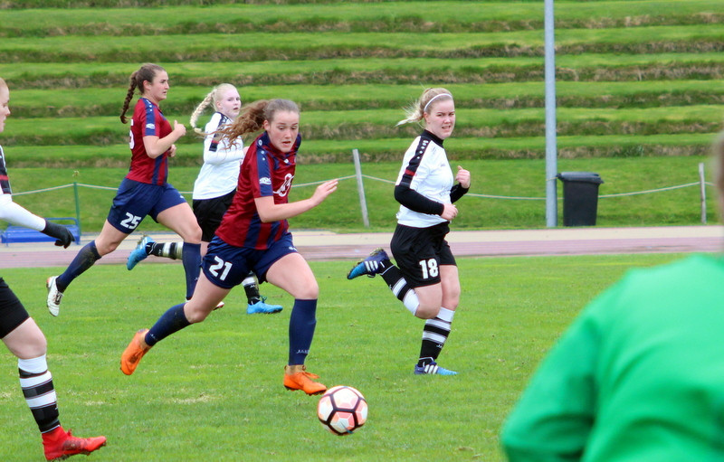 Krista Sól Nielsen skoraði fyrsta mark Tindastóls í gær. Mynd: PF.