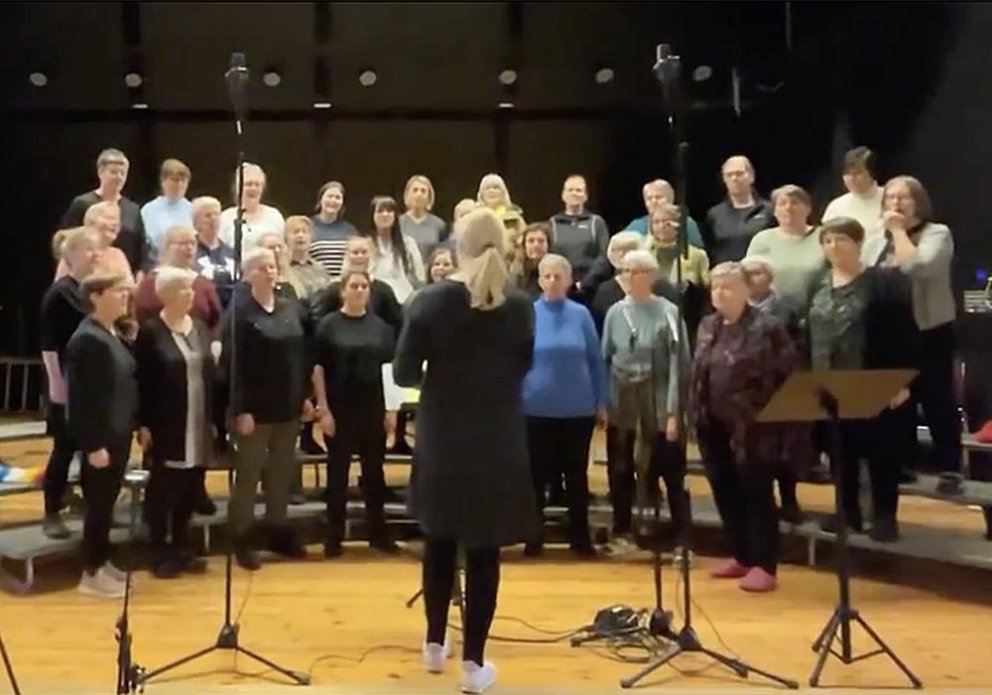 KVennakórinn Sóldís á æfingu. SKJASKOT AF FA-SÍÐU