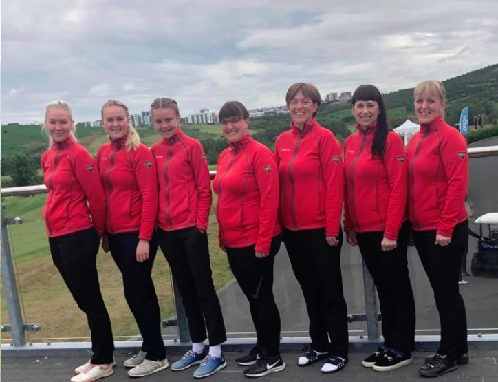 Liðsmynd af kvennasveitinni GSS.