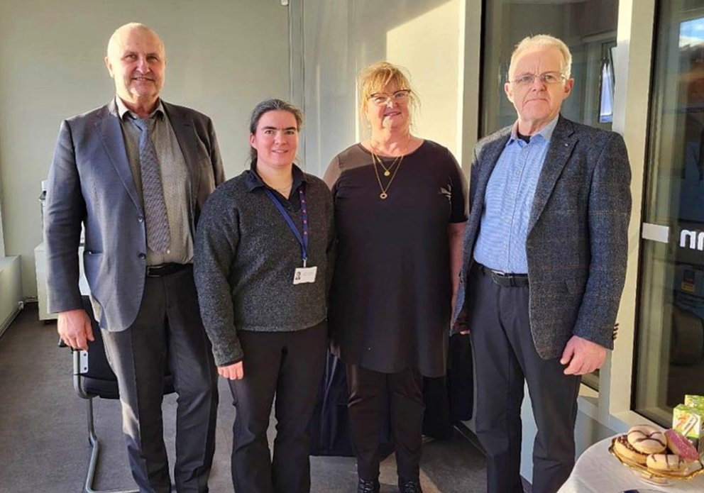 Birgir R. Rafnsson útibússtjóri, Monika Tischleder, Signý Ósk Richter starfsmenn og Jóhannes Torfason framkvæmdastjóri Ámundakinnar. MYND AF HÚNA.IS