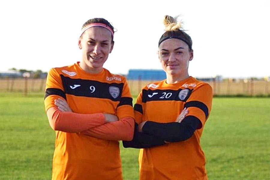 Laura og Nadín verða vonandi klárar í næsta leik.