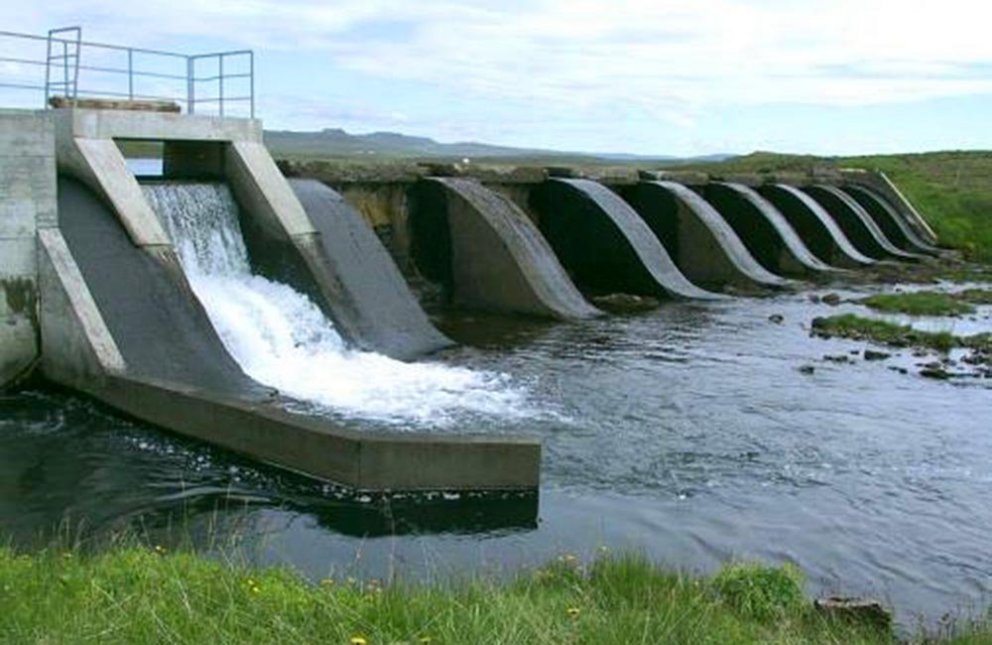 Stífla Laxárvatnsvirkjunar í Austur-Húnavatnssýslu. MYND AF VEF RARIK