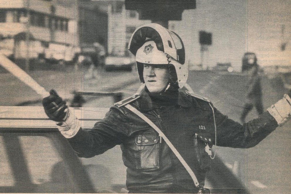 Höskuldur við umferðarstjórnun í Reykjavík einhvern tímann á síðustu öld. MYND AF FB-SÍÐU LNV