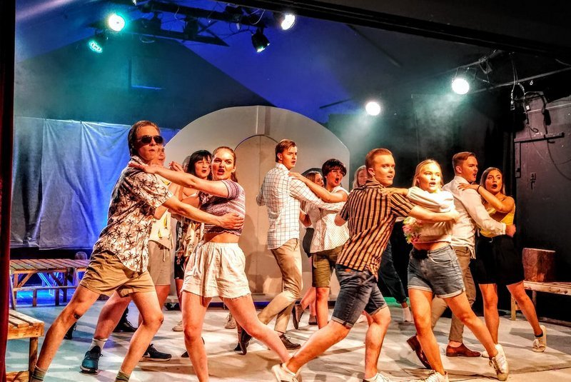 Mamma Mía á fjalir Bifrastar - Falleg sýning og bráfyndin