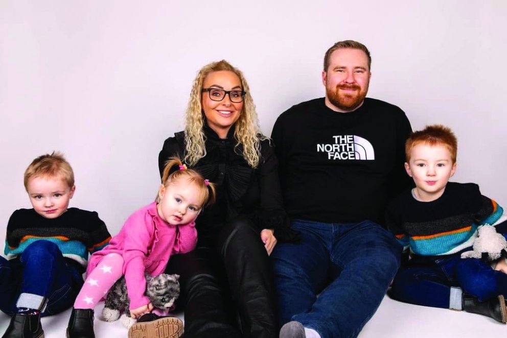 Kristrún Ósk og Arnar Skúli Atlason ásamt börnunum þremur; Arnari Smára, Atla Skúla og Erlu Lár. MYND AÐSEND