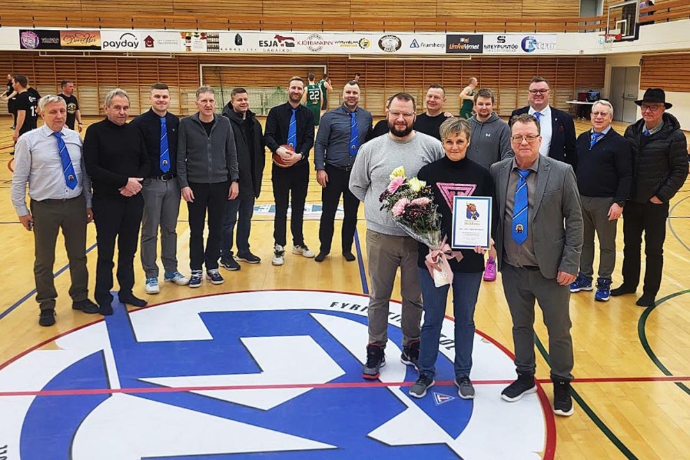 Una Aldís Sigurðardóttir  fékk Samfélagsviðurkenningu Molduxa 2024 en sú góða viðurkenning er ávallt veitt á mótinu. MYND AÐSEND