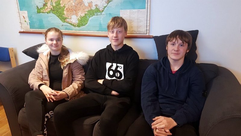 Ásdís, Hilmir og Sveinn. Mynd:grunnskoli.hunathing.is