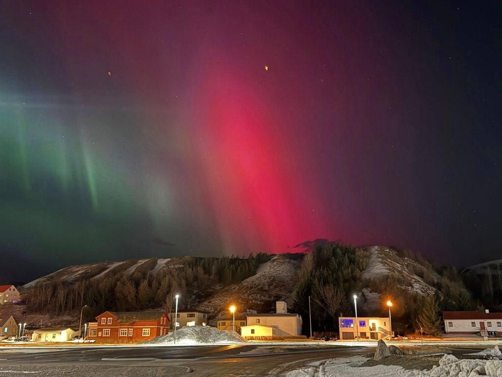 Norðurljósin á vesturhimninum frá Króknum séð. MYND: HELGA RÓSA