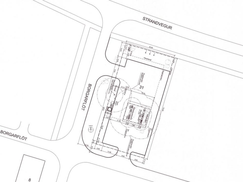 Myndin sýnir byggingarsvæði nýrrar sjálfsafgreiðslustöðvar.