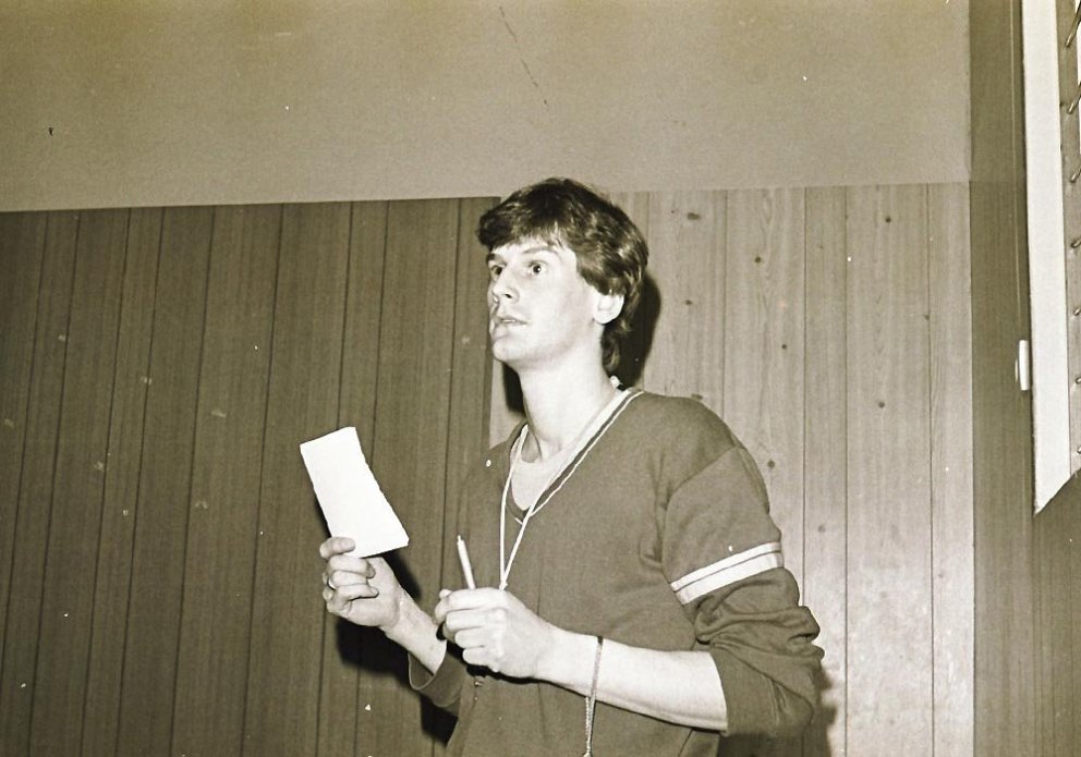 Ein af myndunum á síðunni Skín við sólu en kannski ekki dæmigerð. Ómar Bragi sjálfur fyrir 1980. MYND: SIGURBJÖRN BJÖRNSSON