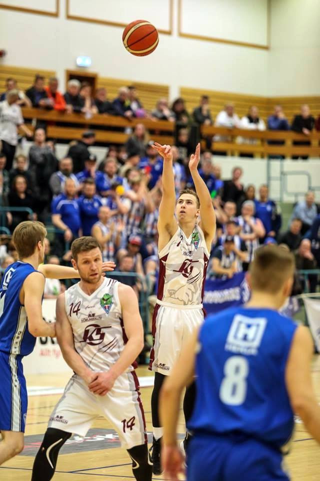 Tveir toppar, Helgi Rafn og Pétur Rúnar í síðasta leik gegn ÍR. Mynd: Hjalti Árna.