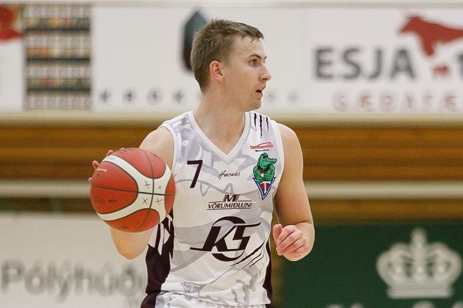 Pétur fór fyrir sínum mönnum í kvöld. MYND: DAVÍÐ MÁR