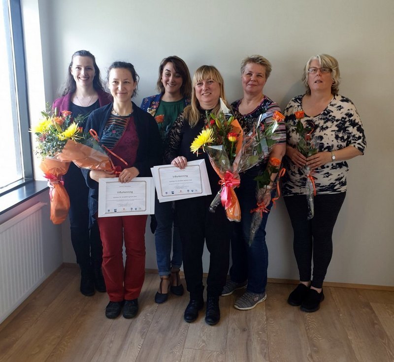 Ánægðir þátttakendur með verðlaun sín. Mynd af vef SSNV.