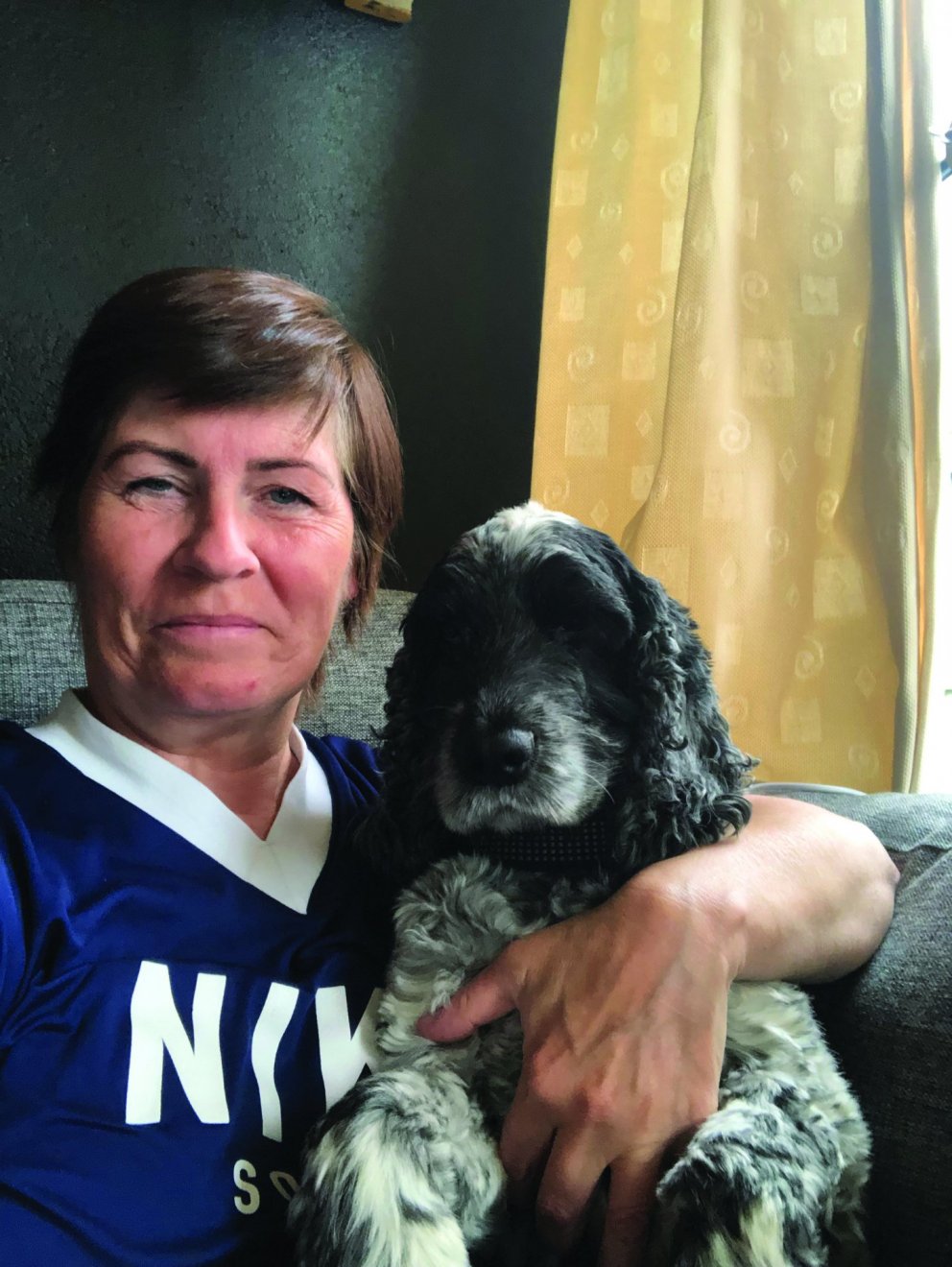 Einarína og hundurinn Tumi.