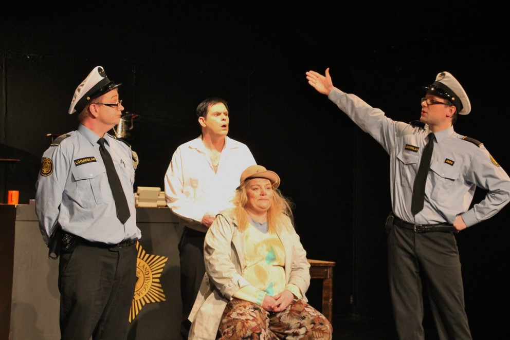 Aukasýning vegna góðrar aðsóknar