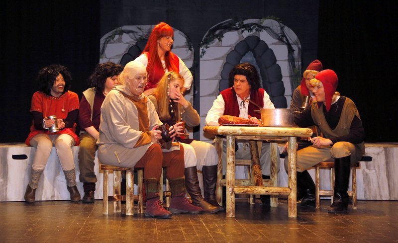 Frá æfingu á Ronju ræningjadóttur í Bifröst. Mynd: Gunnhildur Gísla.