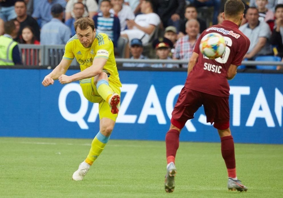 Rúnar Már lætur vaða á markið. MYND AF FB