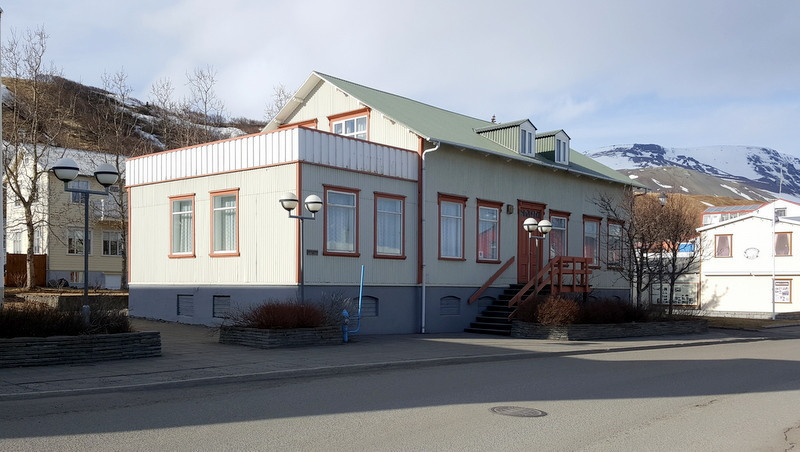 Safnaðarheimili Sauðárkrókskirkju, Aðalgötu 1. Mynd: PF.