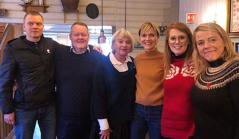 Fimm efstu á lista Samfylkiingar í NV-kjördæmi ásamt Kristrúnu formanni. AÐSEND MYND