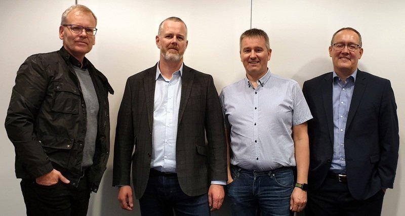 Frá vinstri Aðalsteinn Þorsteinsson, forstjóri Byggðastofnunar, Sigurður Pálsson, framkvæmdarstjóri Fjölnets, Pétur Ingi Björnsson, stjórnarformaður og tæknistjóri Fjölnets og Magnús Helgason, forstöðumaður Byggðastofnunar. Aðsend mynd.