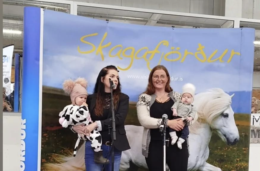 Þórdís og Sigurlína við setningu Sveitasælu. MYND FACEBOOK