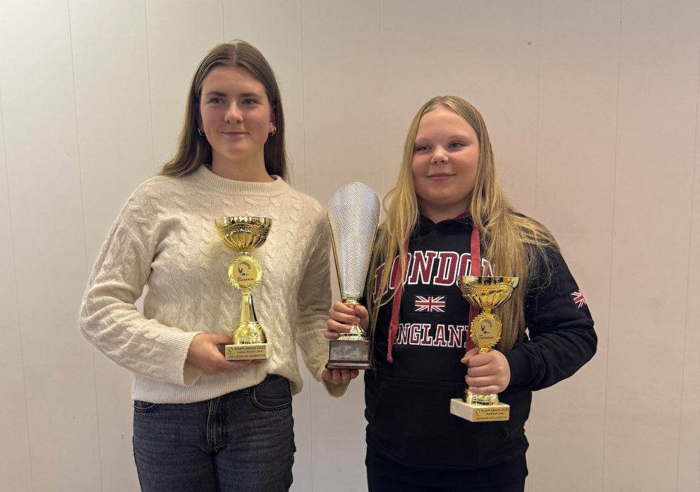 Greta Berglind Jakobsdóttir og Sigríður Elva Elvarsdóttir knapar ársins. MYND SKAGFIRÐINGUR