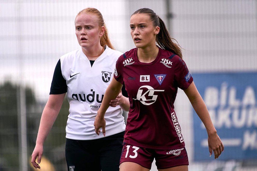 Úr leiknum í gær. MYND: SIGURÐUR INGI