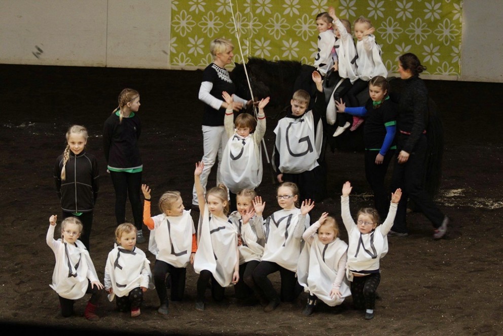 Hópíþrótt sem snýst um samvinnu, traust og aga