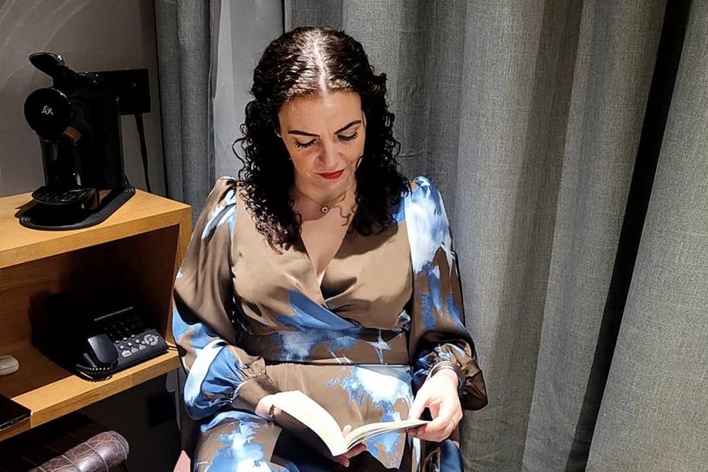 Sirrý Sif við lestur. AÐSEND MYND