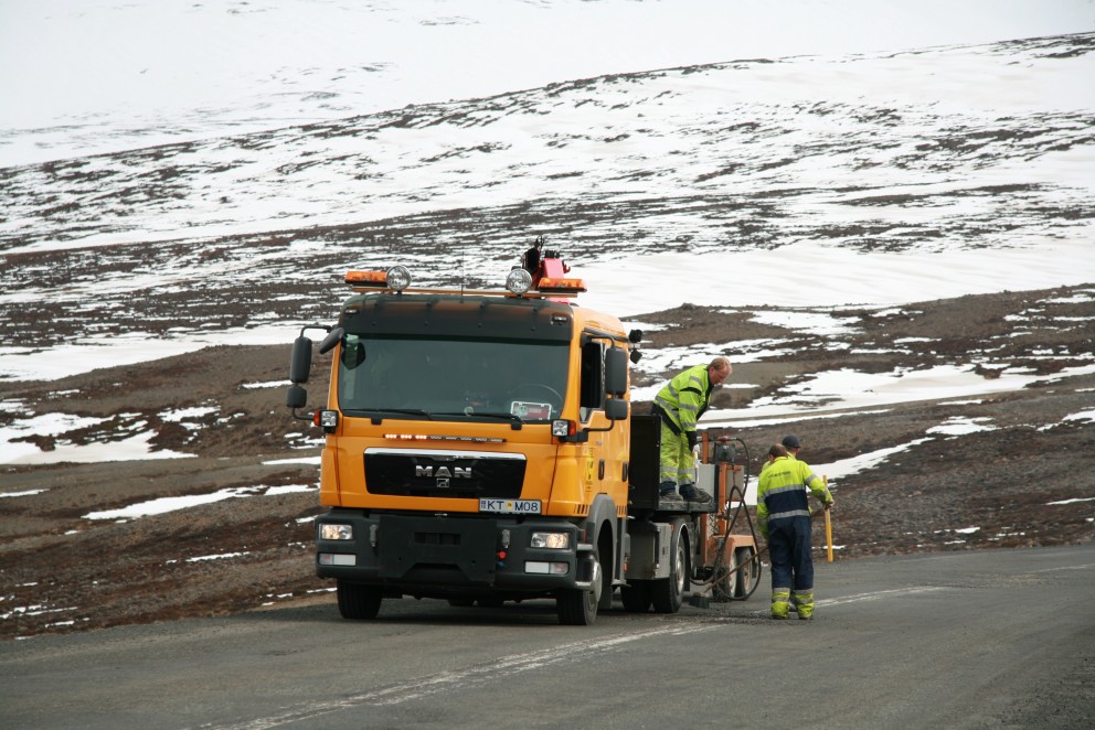 Norðlæg átt og greiðfærir vegir