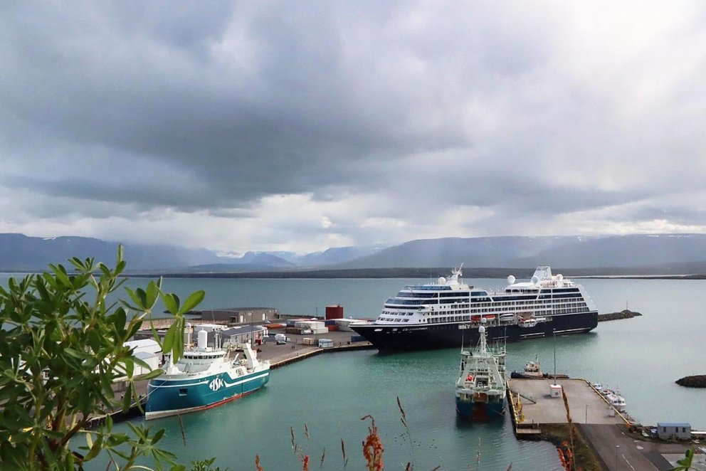 Azamara Quest í höfninni á Króknum þann 13. júlí 2022. MYND: ÓAB