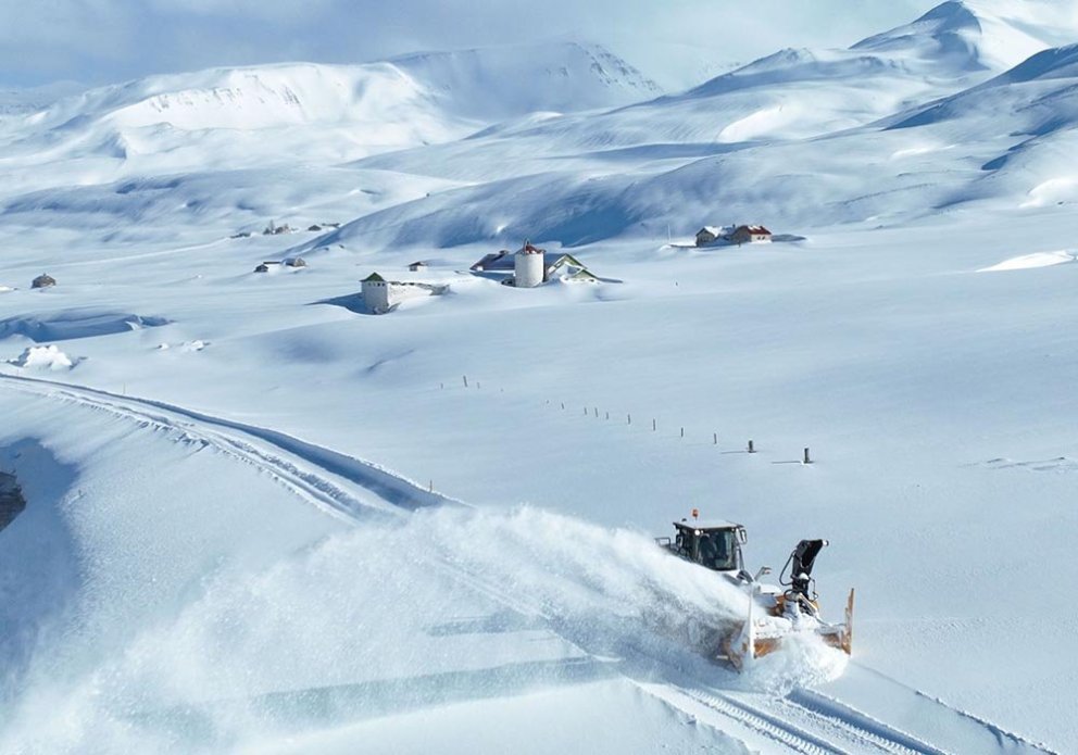 Fljótin eru full af snjó. Sumardagurinn fyrsti er svo eftir viku...  MYNDIR: HALLDÓR GUNNAR