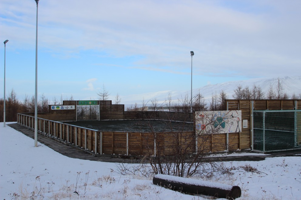 Samtökin Heimili og skóli vilja láta kanna dekkjakurl á sparkvöllum. Mynd: KSE.