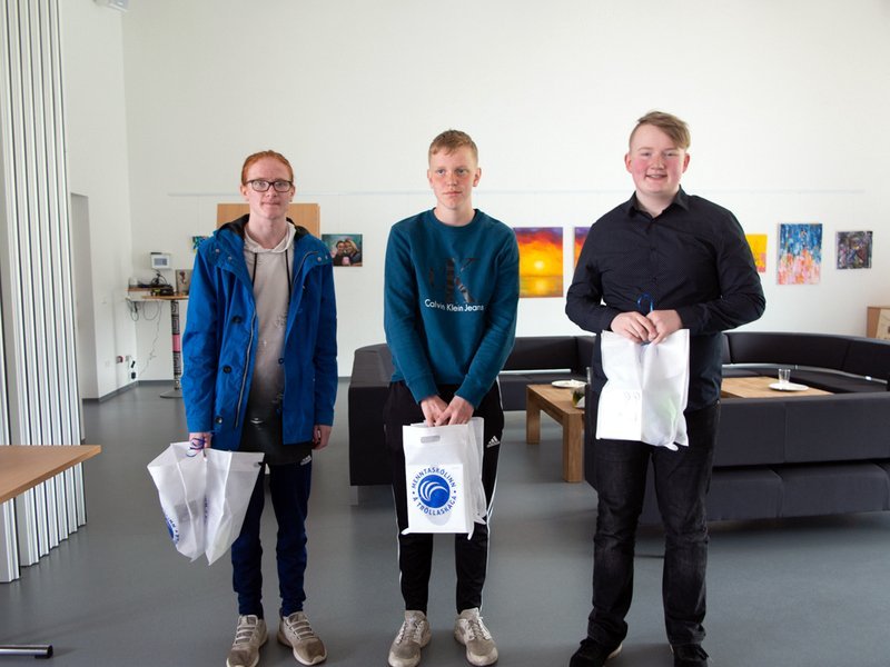 Verðlaunahafarnir þrír. Mynd: mtr.is