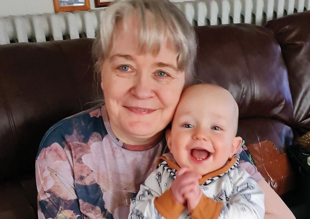 Stella með ömmustrákinn, Kristófer Eld Þrastarson.   MYND AÐSEND