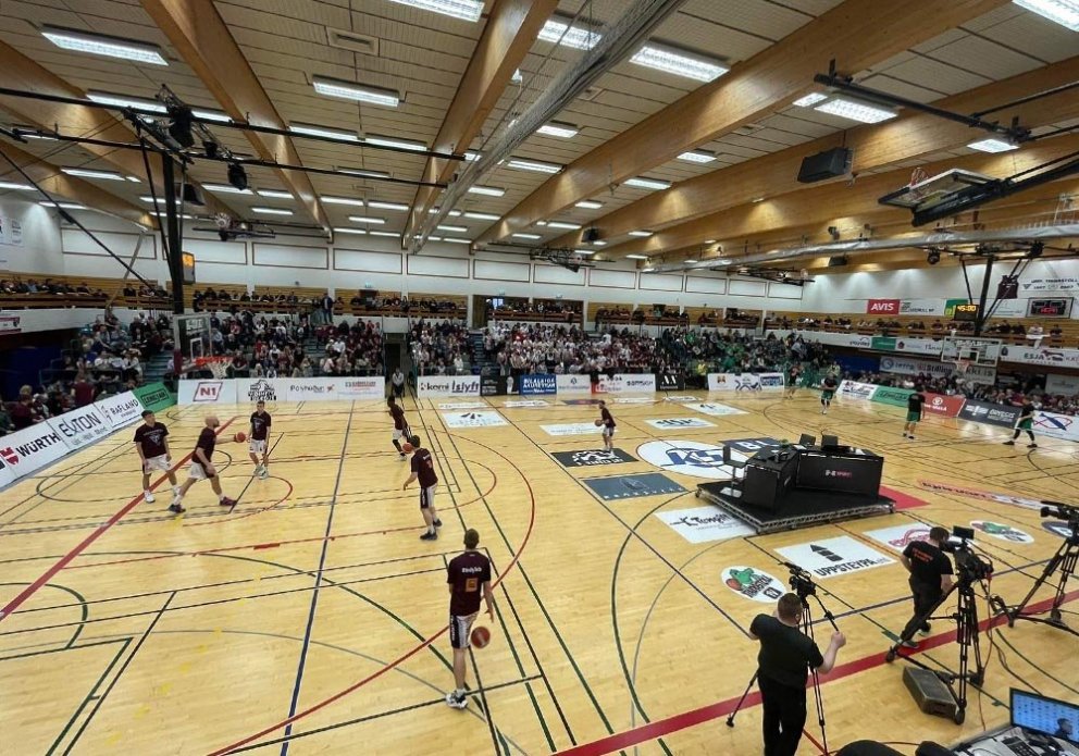 Nokkrir mættir í Síkið 45 mínútum fyrir leik í kvöld. MYND: ÓMAR BRAGI