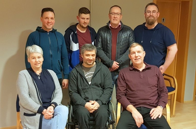Ný og fjölmenn stjórn knattspyrnudeildar Tindastóls var skipuð í gær. Aftari röð f.v.: Hjörtur Elefsen, Baldur Haraldsson, Magnús Helgason og Svavar Viktorsson. Fremri röð f.v.: Guðný Axelsdóttir, Magnús Jóhannesson og Sigurður Halldórsson. Á myndina vantar Sunnu Björk Atladóttur og Guðna Kristjánsson. Mynd: PF.
