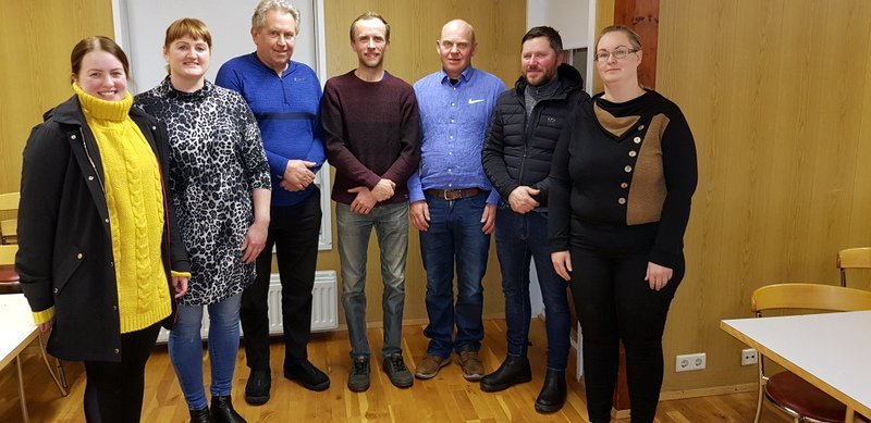Ný stjórn Hestamannafélagsins Skagfirðings: Unnur Rún Sigurpálsdóttir, Rósa María Vésteinsdóttir, Geir Eyjólfsson, Pétur Örn Sveinsson, Elvar Einarsson, Bjarni Jónasson og Sara Gísladóttir. Mynd: PF.