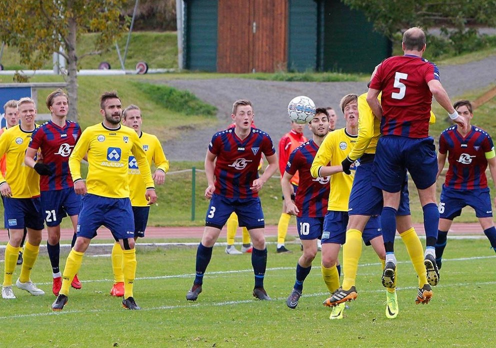 Úr leik Tindastóls og Fjarðabyggðar á Sauðárkróksvelli síðastliðið haust. MYND: ÓAB