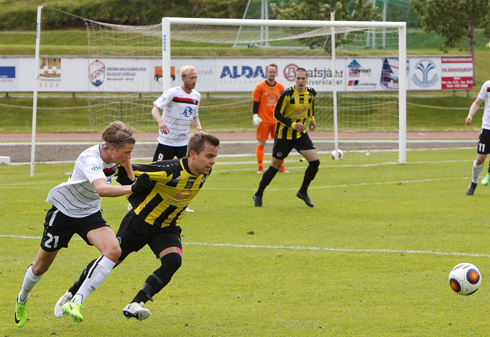 Arnar Ólafs í baráttunni í dag.  MYND: ÓAB