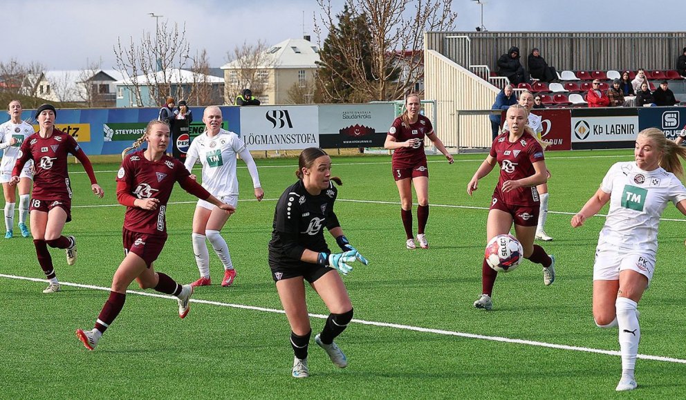 Frá leik Tindastóls og Stjörnunnar á dögunum. MYND: JÓI SIGMARS