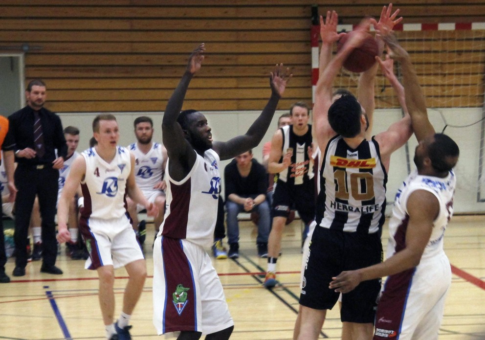 Stólarnir lögðu topplið KR í geggjuðum körfuboltaleik í Síkinu