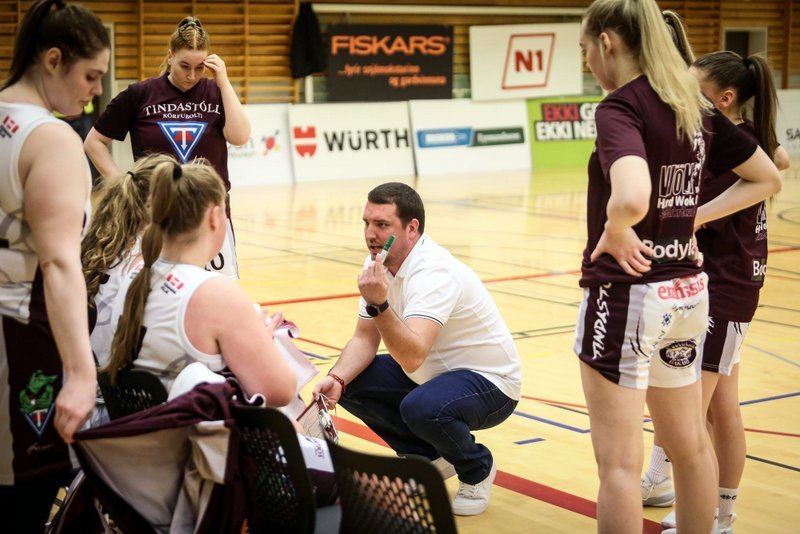 Jan Bezica þjálfari náði að stappa stálinu í Stólastúlkur eftir erfiða byrjun gegn Snæfelli líkt og hann gerði gegn Stjörnunni síðasta laugardag, hvar myndin er tekin. Mynd: Hjalti Árna.