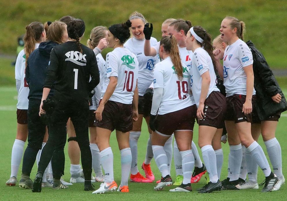 Samfögnuður á Sauðárkróksvelli. MYND: ÓAB