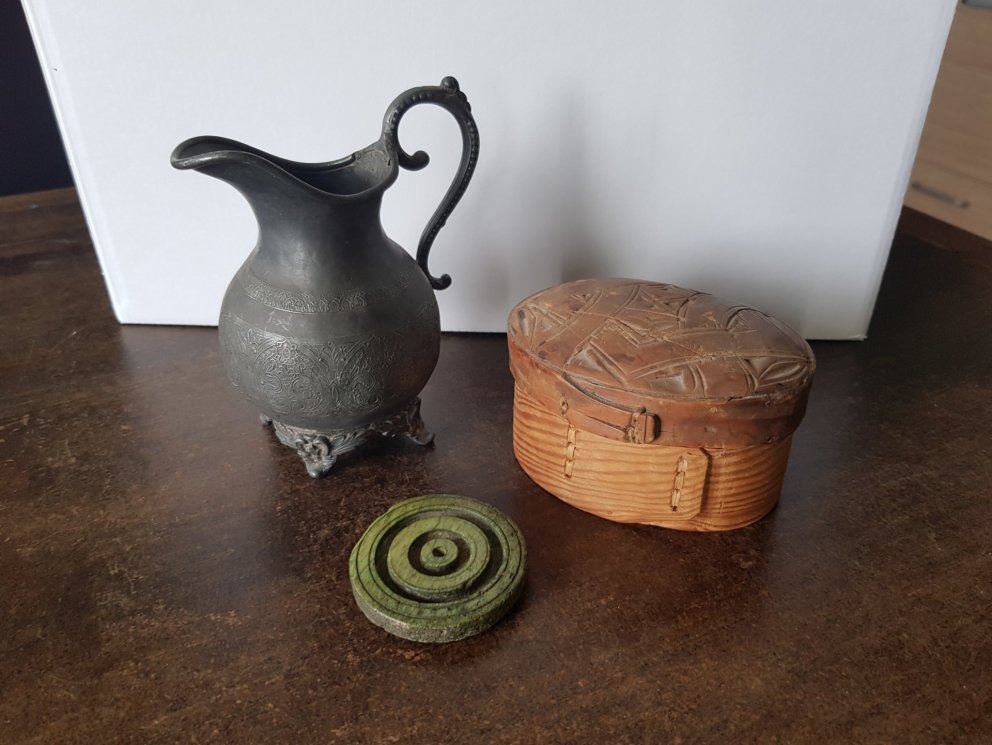 Gripirnir sem rötuðu heim. Rjómakannan, kotrutaflan og smjöraskjan. Mynd: BSK